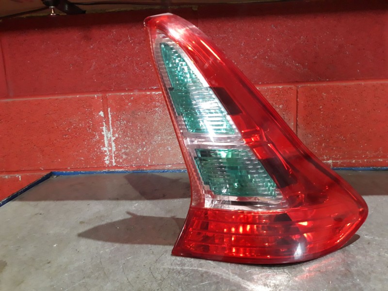 Recambio de piloto trasero derecho para citroen c4 1.6 hdi 90 lx referencia OEM IAM   