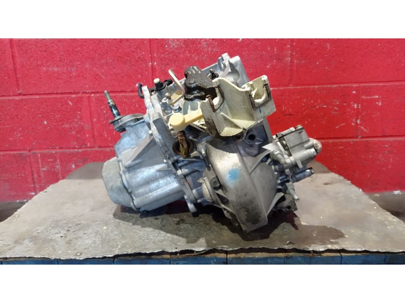 Recambio de caja cambios para citroen c4 1.6 hdi 90 lx referencia OEM IAM 20DM75  