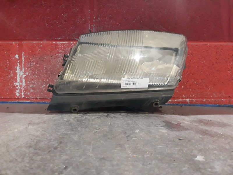 Recambio de faro izquierdo para volkswagen passat referencia OEM IAM   