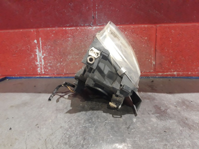 Recambio de faro izquierdo para volkswagen passat referencia OEM IAM   