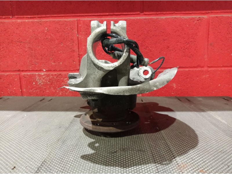 Recambio de mangueta delantera derecha para bmw serie 1 berlina (e81/e87) 118d referencia OEM IAM   