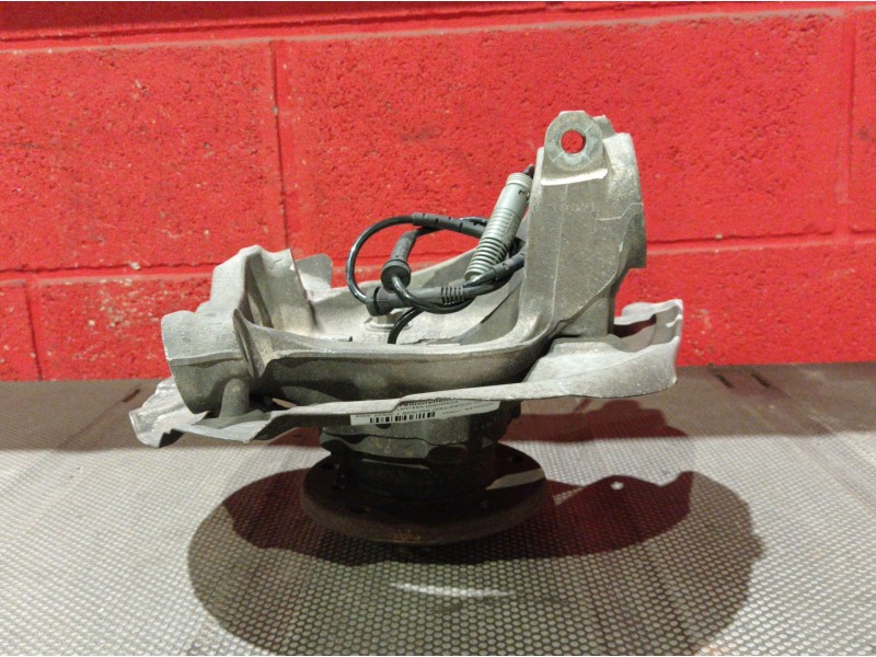 Recambio de mangueta delantera izquierda para bmw serie 1 berlina (e81/e87) 118d referencia OEM IAM   