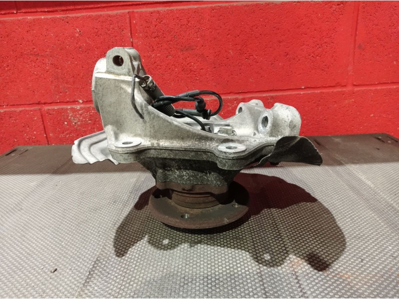 Recambio de mangueta delantera izquierda para bmw serie 1 berlina (e81/e87) 118d referencia OEM IAM   