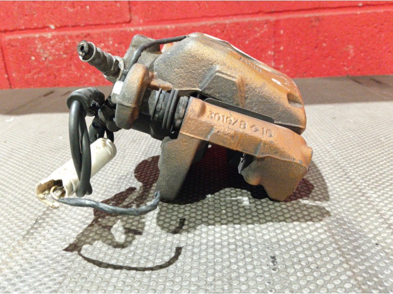 Recambio de pinza freno delantera derecha para bmw serie 1 berlina (e81/e87) 118d referencia OEM IAM   