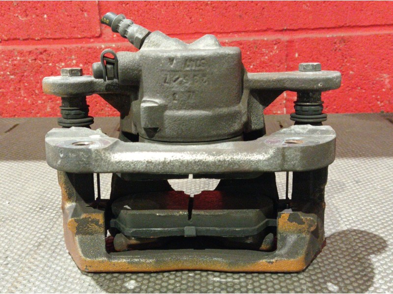 Recambio de pinza freno delantera izquierda para bmw serie 1 berlina (e81/e87) 118d referencia OEM IAM   