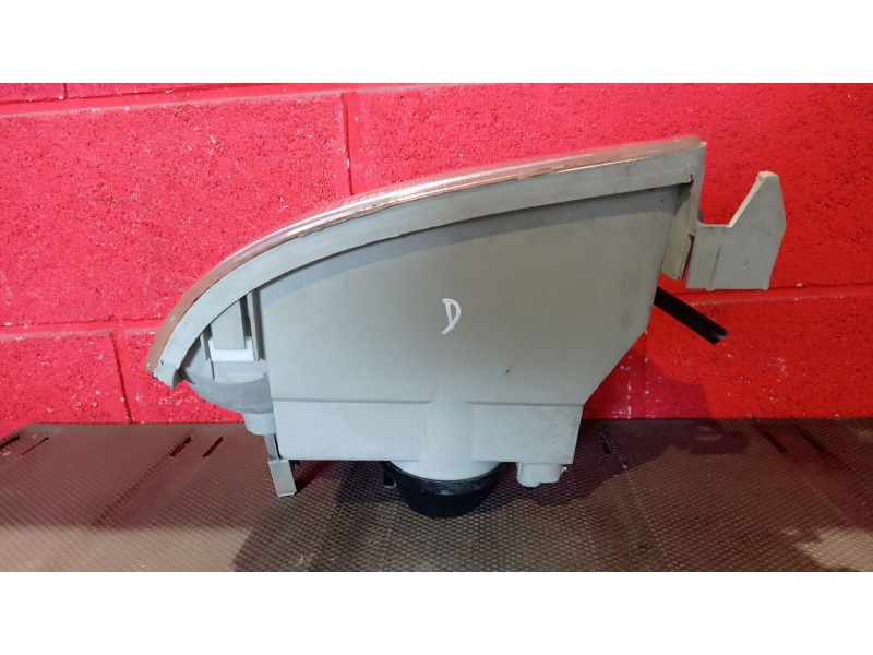 Recambio de faro derecho para renault clio alize 1.4 referencia OEM IAM   