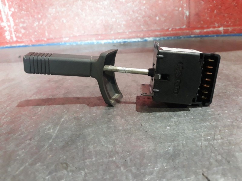 Recambio de mando limpia para renault expres referencia OEM IAM    Recambio de mando limpia para renault expres referencia OEM IAM