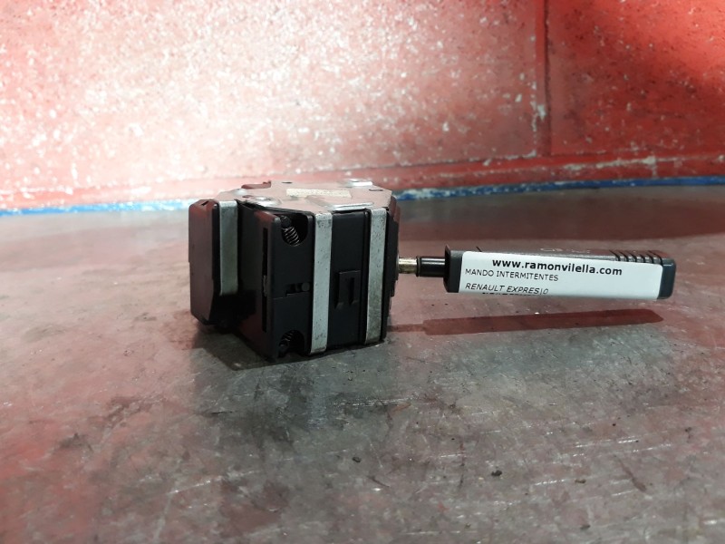 Recambio de mando intermitentes para renault expres referencia OEM IAM    Recambio de mando intermitentes para renault expres referencia OEM IAM