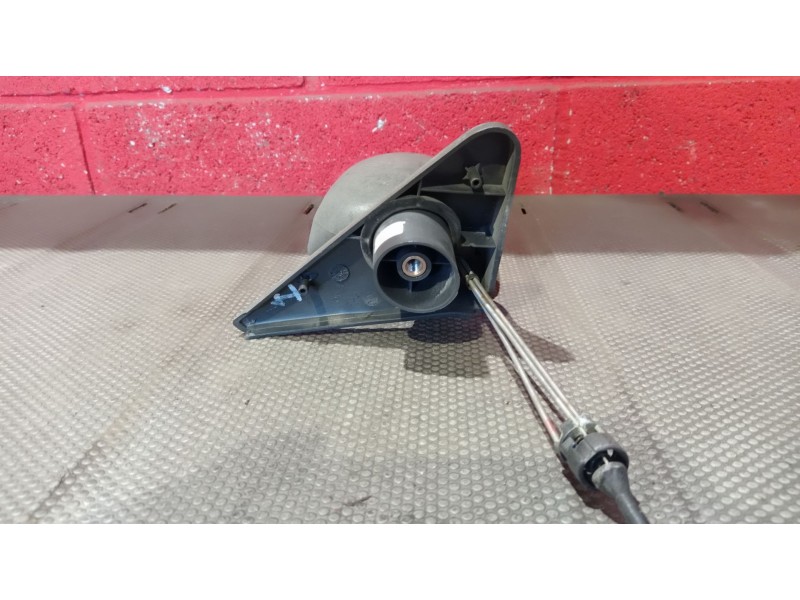 Recambio de retrovisor izquierdo para renault expres referencia OEM IAM MANUAL  