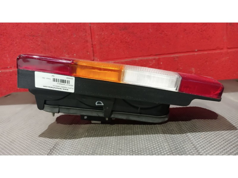 Recambio de piloto trasero derecho para renault expres referencia OEM IAM    Recambio de piloto trasero derecho para renault expres referencia OEM IAM