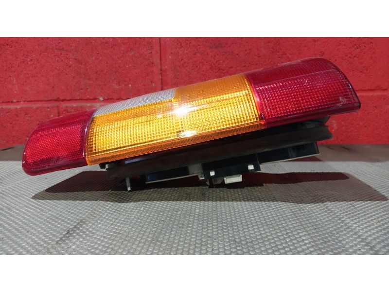 Recambio de piloto trasero derecho para renault expres referencia OEM IAM    Recambio de piloto trasero derecho para renault expres referencia OEM IAM