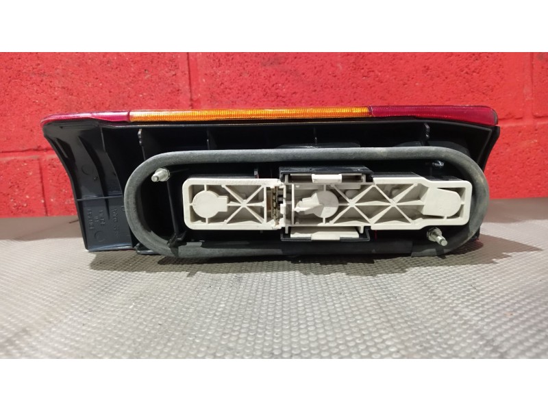 Recambio de piloto trasero derecho para renault expres referencia OEM IAM    Recambio de piloto trasero derecho para renault expres referencia OEM IAM