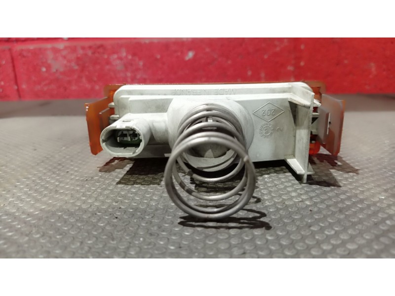 Recambio de piloto delantero izquierdo para renault expres referencia OEM IAM    Recambio de piloto delantero izquierdo para renault expres referencia OEM IAM