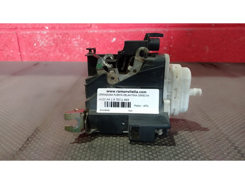Recambio de cerradura puerta delantera derecha para audi a4 1.9 tdi referencia OEM IAM    Recambio de cerradura puerta delantera derecha para audi a4 1.9 tdi referencia OEM IAM