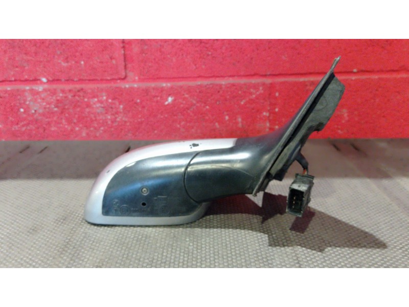 Recambio de retrovisor derecho para audi a4 1.9 tdi referencia OEM IAM ELECTRIC  