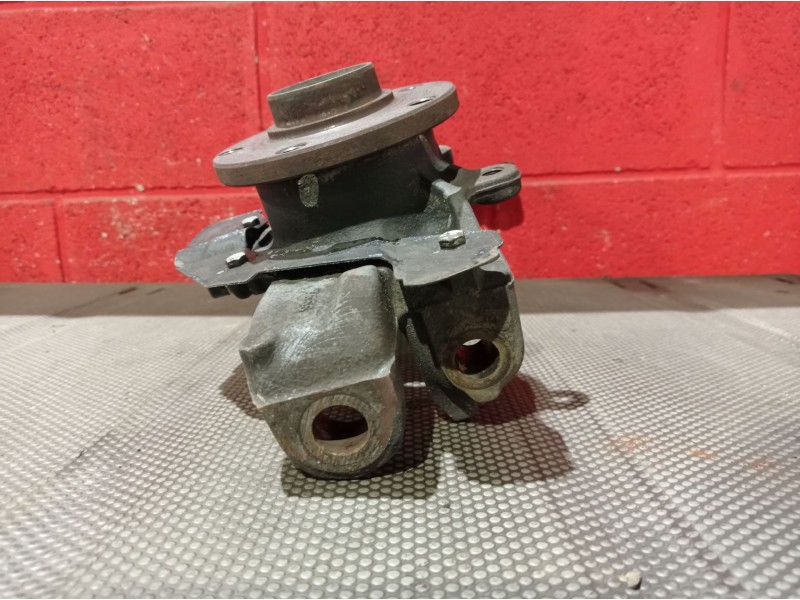 Recambio de mangueta delantera izquierda para audi a4 1.9 tdi referencia OEM IAM   