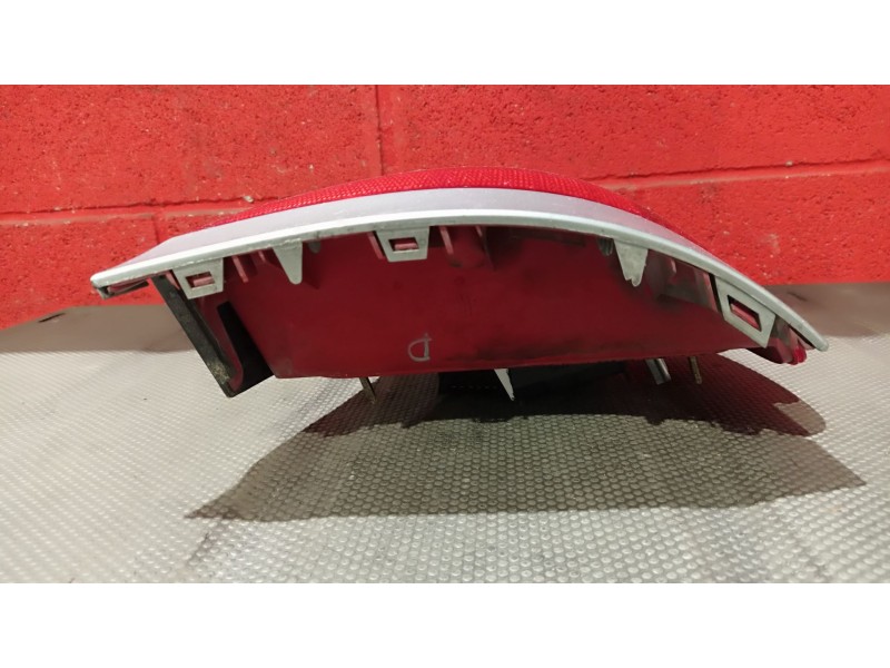 Recambio de piloto trasero derecho para audi a4 1.9 tdi referencia OEM IAM   