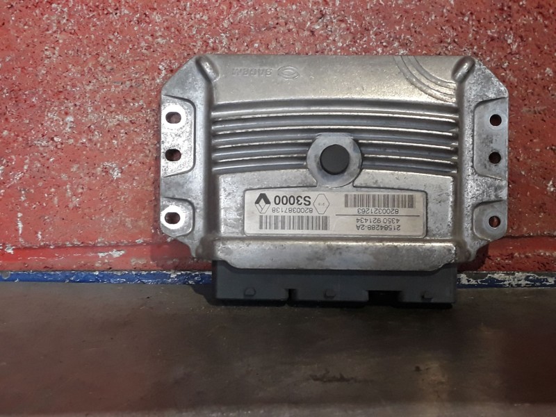 Recambio de centralita motor uce para renault megane ii berlina 5p 1.6 cat | 0.02 - 0.09 1.6 cat | 0.02 - 0.09 referencia OEM IA