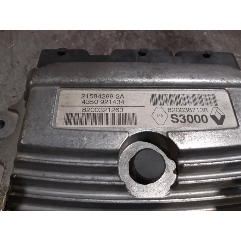 Recambio de centralita motor uce para renault megane ii berlina 5p 1.6 cat | 0.02 - 0.09 1.6 cat | 0.02 - 0.09 referencia OEM IA