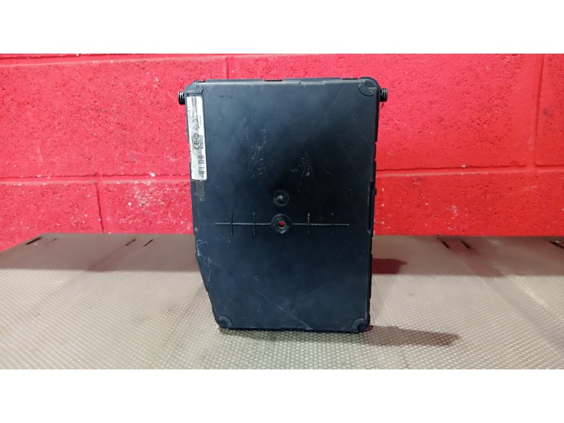 Recambio de caja reles fusibles para renault megane ii berlina 5p 1.6 cat | 0.02 - 0.09 1.6 cat | 0.02 - 0.09 referencia OEM IAM