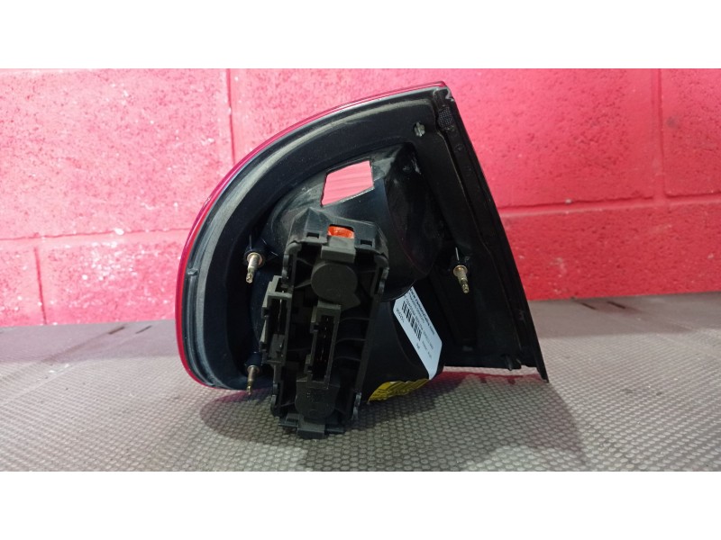Recambio de piloto trasero derecho para seat cordoba berlina (6k2) signo referencia OEM IAM    Recambio de piloto trasero derecho para seat cordoba berlina (6k2) signo referencia OEM IAM