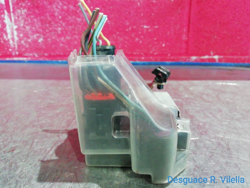 Recambio de cerra. puer. delantero derecha para fiat brava (182) 1.9 d s | 09.96 - ... 1.9 d s | 09.96 - ... referencia OEM IAM 