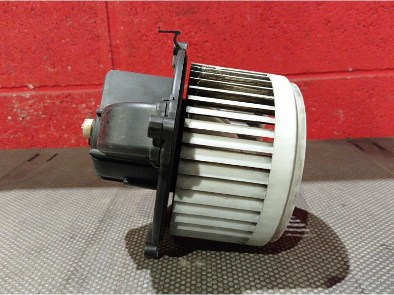 Recambio de motor calefaccion para citroen berlingo 1.6 hdi 75 x referencia OEM IAM 5E2228200  