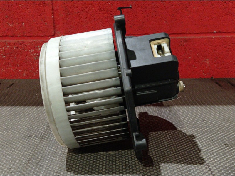 Recambio de motor calefaccion para citroen berlingo 1.6 hdi 75 x referencia OEM IAM 5E2228200  