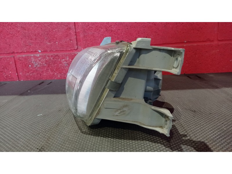 Recambio de faro izquierdo para hyundai accent referencia OEM IAM   