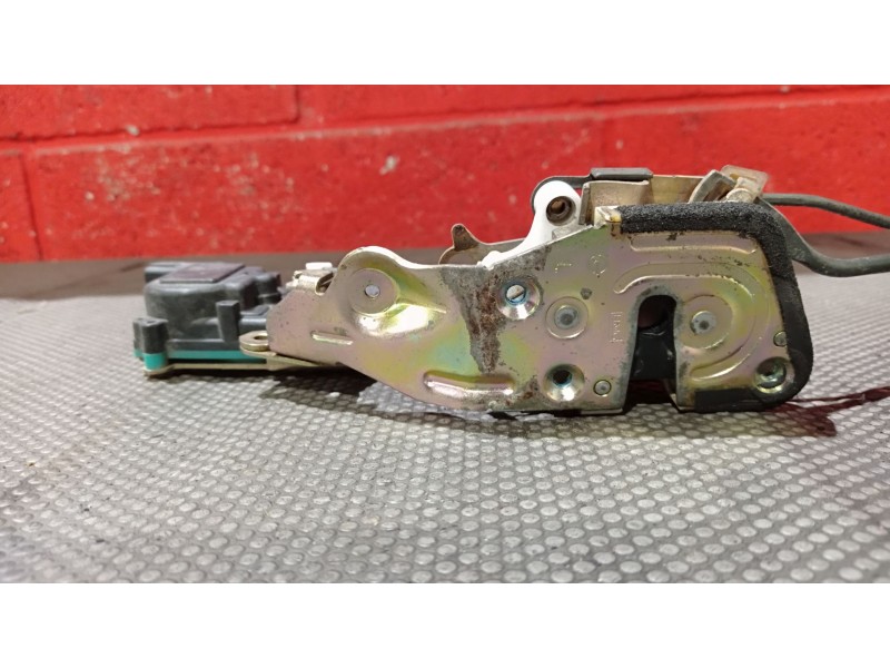 Recambio de cerradura puerta delantera izquierda para hyundai accent referencia OEM IAM   