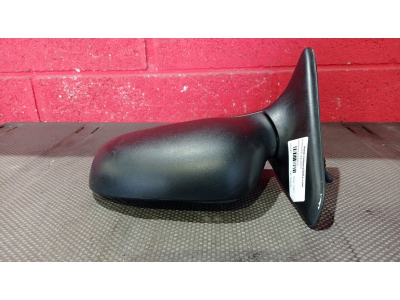 Recambio de retrovisor izquierdo para hyundai accent referencia OEM IAM MANUAL  
