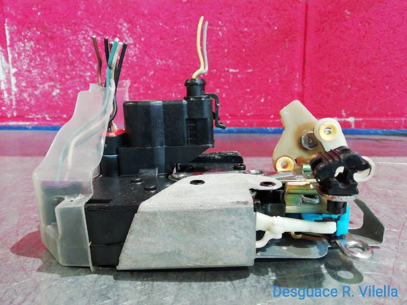 Recambio de cerra. puer. delantero derecha para fiat brava (182) 1.9 d s | 09.96 - ... 1.9 d s | 09.96 - ... referencia OEM IAM 