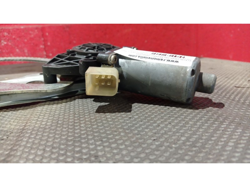 Recambio de elevalunas delantero derecho para mercedes clase c (w202) berlina 180 (202.018) referencia OEM IAM   