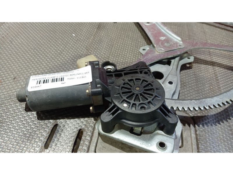 Recambio de elevalunas delantero derecho para mercedes clase c (w202) berlina 180 (202.018) referencia OEM IAM   