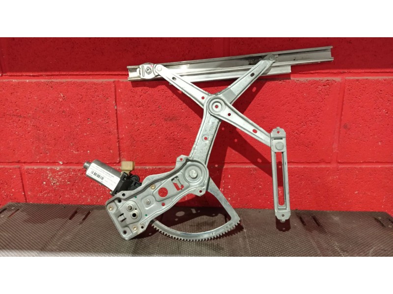 Recambio de elevalunas delantero izquierdo para mercedes clase c (w202) berlina 180 (202.018) referencia OEM IAM   