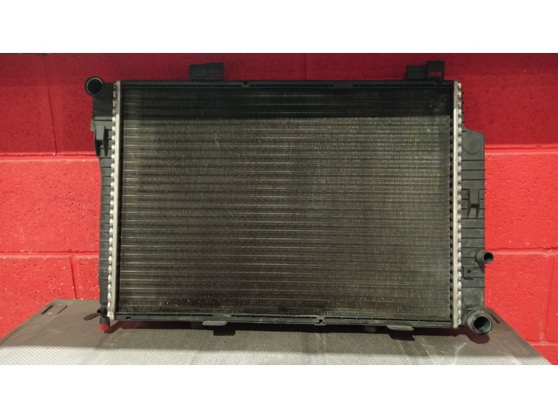 Recambio de radiador agua para mercedes clase c (w202) berlina 180 (202.018) referencia OEM IAM   