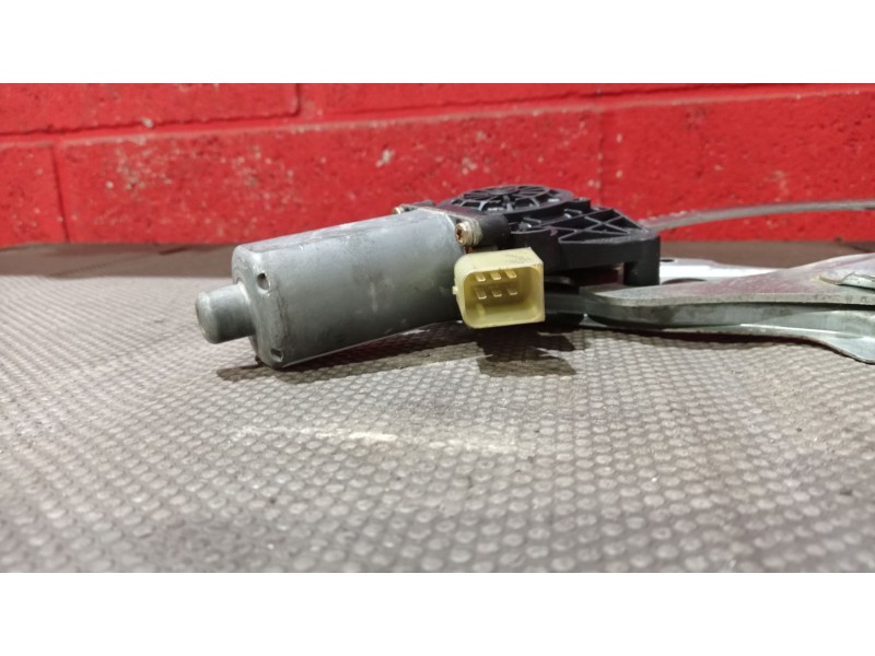 Recambio de elevalunas delantero izquierdo para mercedes clase c (w202) berlina 180 (202.018) referencia OEM IAM   