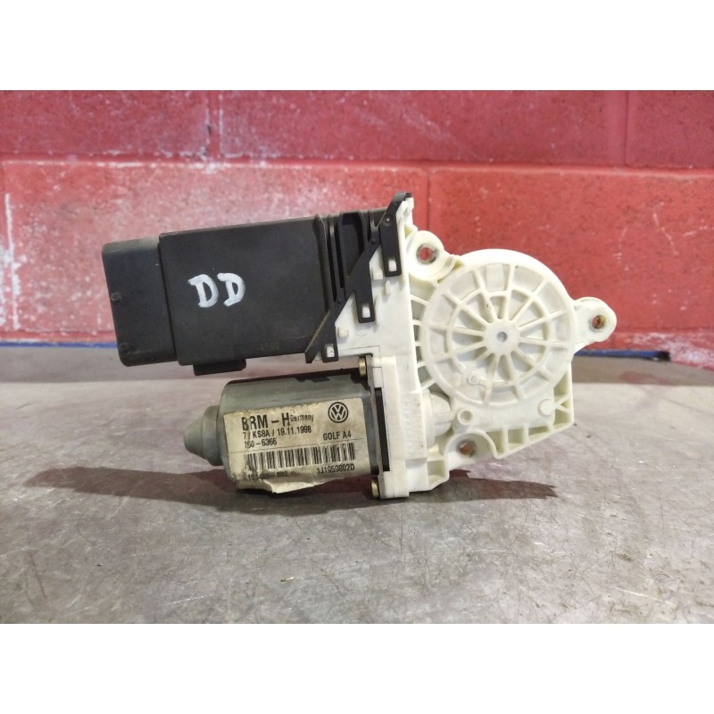Recambio de motor elevalunas delantero derecho para volkswagen golf iv berlina (1j1) 1.9 tdi referencia OEM IAM 1J1959802D  