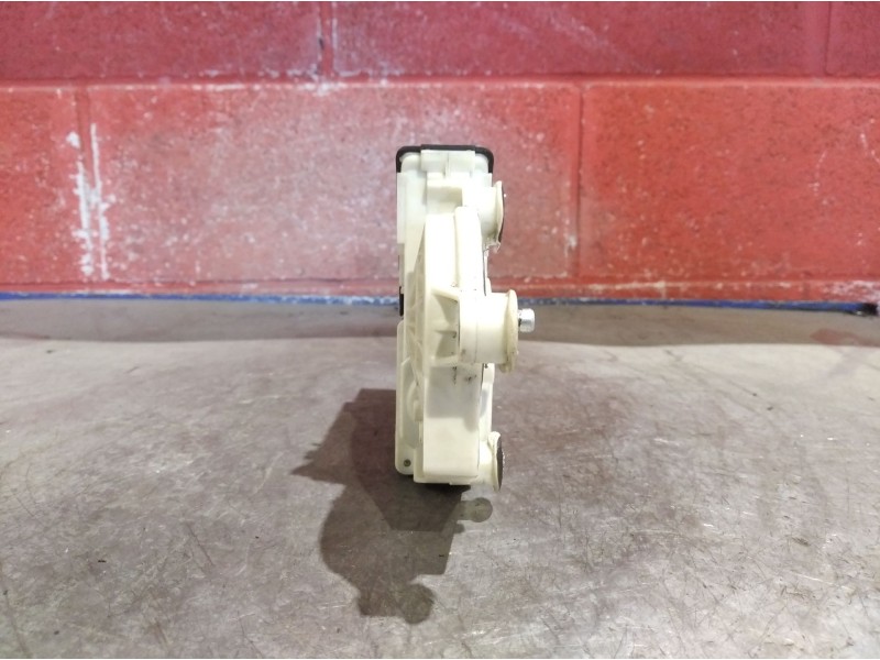 Recambio de motor elevalunas delantero derecho para volkswagen golf iv berlina (1j1) 1.9 tdi referencia OEM IAM 1J1959802D  