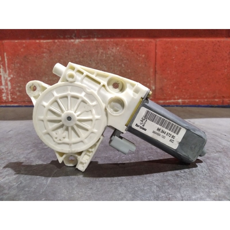 Recambio de motor elevalunas delantero derecho para peugeot 307 (s1) xn | 04.01 - 12.03 xn | 04.01 - 12.03 referencia OEM IAM 96