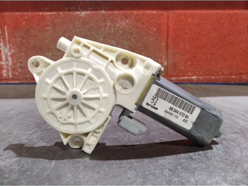 Recambio de motor elevalunas delantero derecho para peugeot 307 (s1) xn | 04.01 - 12.03 xn | 04.01 - 12.03 referencia OEM IAM 96