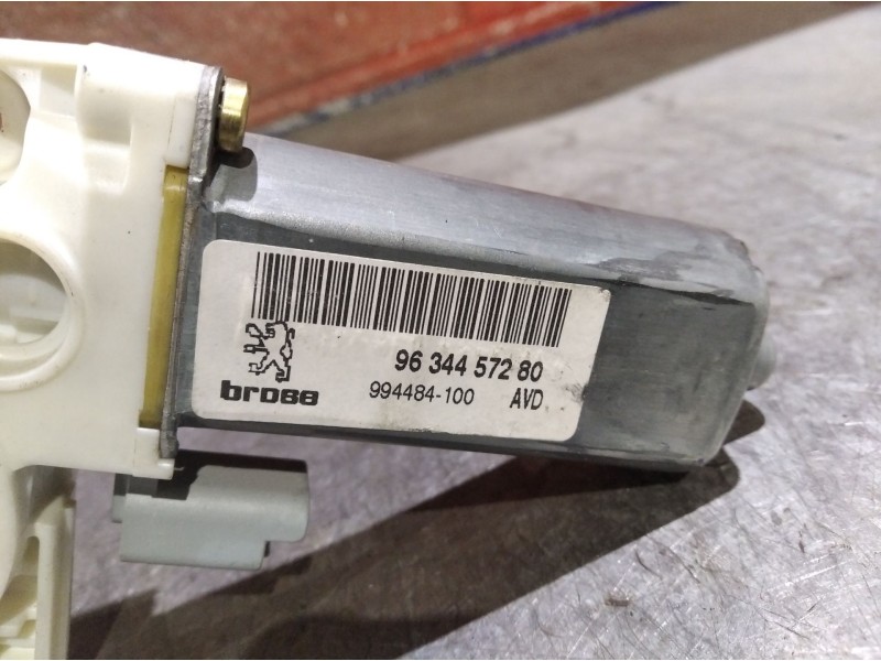 Recambio de motor elevalunas delantero derecho para peugeot 307 (s1) xn | 04.01 - 12.03 xn | 04.01 - 12.03 referencia OEM IAM 96