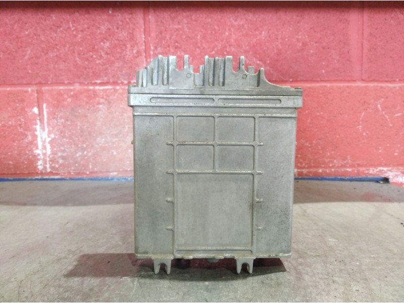 Recambio de centralita motor uce para renault clio 1.9d referencia OEM IAM 0281001878 8200059887 