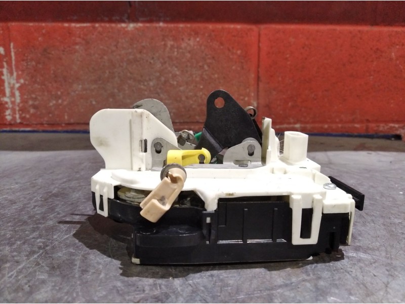 Recambio de cerradura puerta delantera derecha para dodge caliber  | 0.06 - ...  | 0.06 - ... referencia OEM IAM    Recambio de cerradura puerta delantera derecha para dodge caliber  | 0.06 - ...  | 0.06 - ... referencia OEM IAM