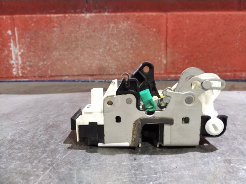 Recambio de cerradura puerta delantera derecha para dodge caliber  | 0.06 - ...  | 0.06 - ... referencia OEM IAM    Recambio de cerradura puerta delantera derecha para dodge caliber  | 0.06 - ...  | 0.06 - ... referencia OEM IAM