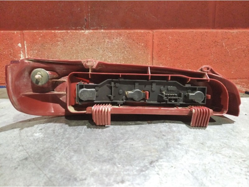 Recambio de piloto trasero derecho para fiat seicento (187) referencia OEM IAM    Recambio de piloto trasero derecho para fiat seicento (187) referencia OEM IAM