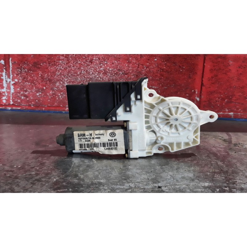 Recambio de motor elevalu. tras. derecho para seat toledo (1m2)  | 0.99 - 0.04  | 0.99 - 0.04 referencia OEM IAM 1J4959812C 9776