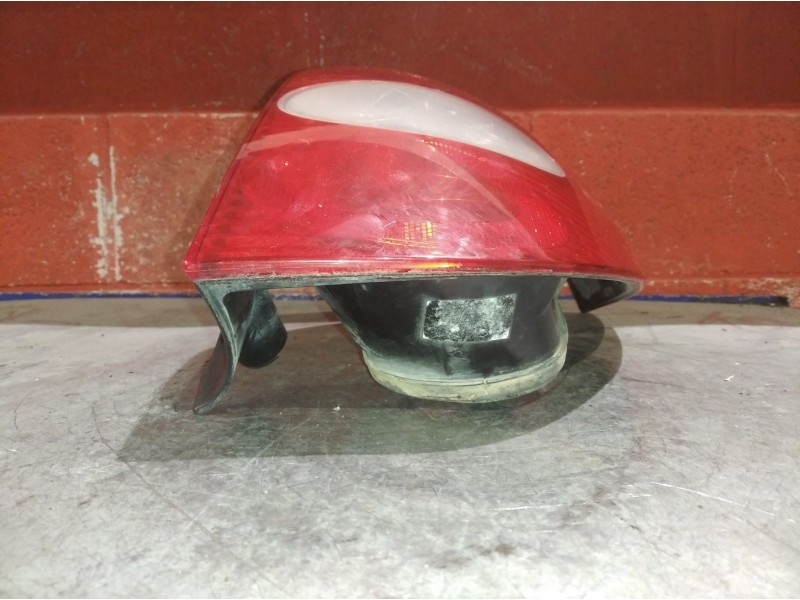 Recambio de piloto trasero derecho para renault laguna ii (bg0) 1.9 dci diesel | 0.01 - ... 1.9 dci diesel | 0.01 - ... referenc