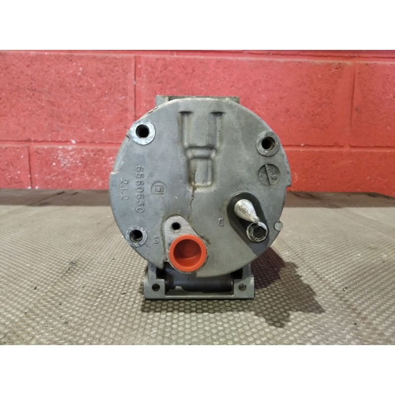 Recambio de compresor aire acondicionado para renault megane i fase 2 classic (la..) 1.9 dci diesel cat referencia OEM IAM 77001