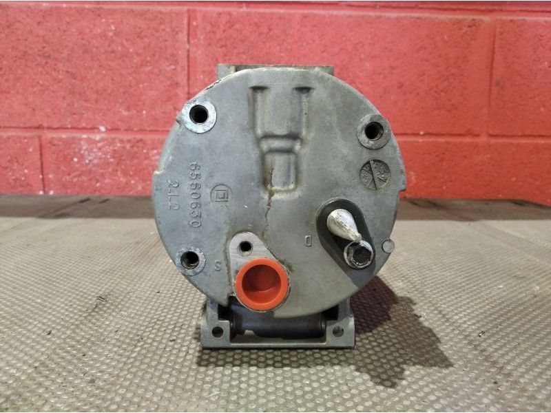 Recambio de compresor aire acondicionado para renault megane i fase 2 classic (la..) 1.9 dci diesel cat referencia OEM IAM 77001